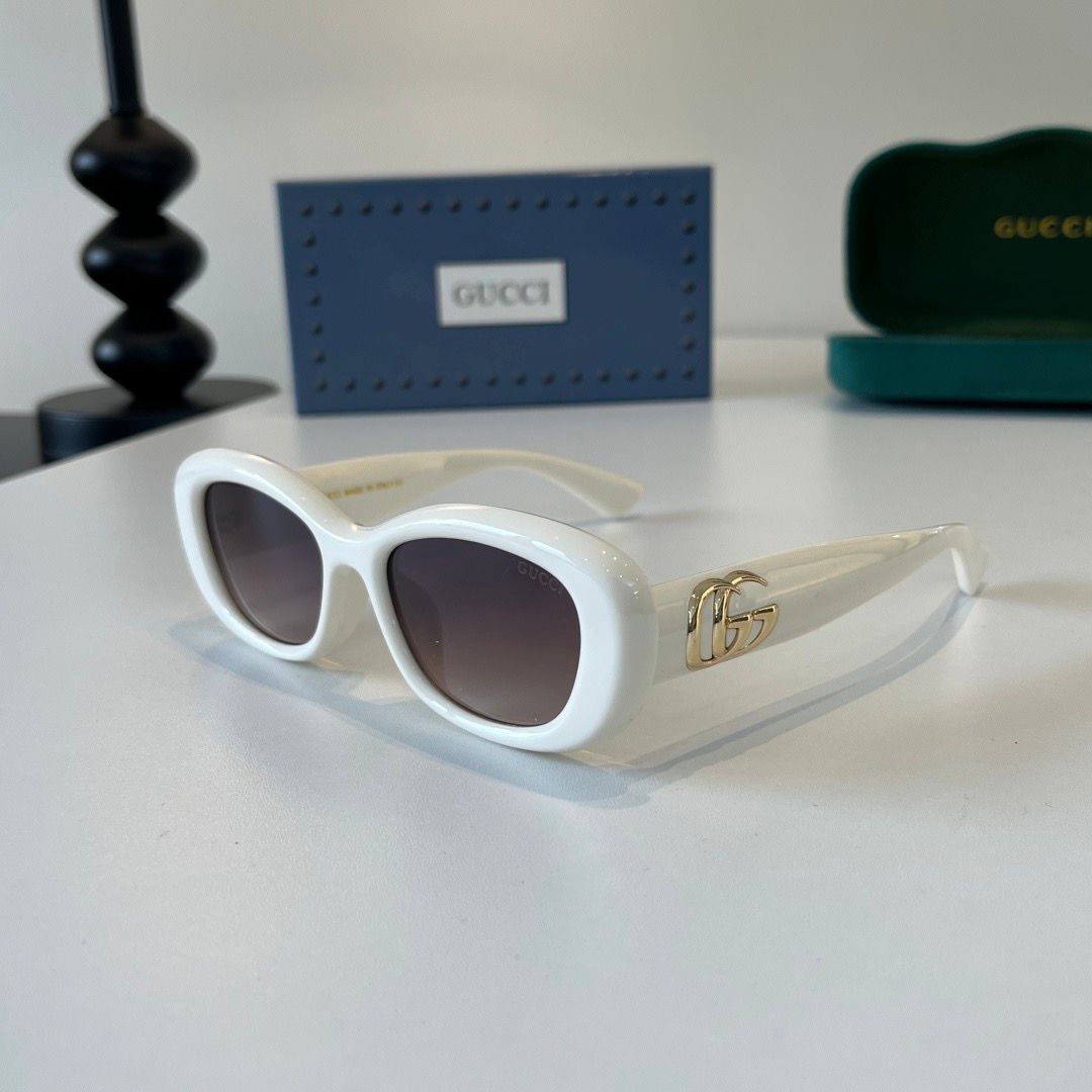 GUCCI SUNGLASSE